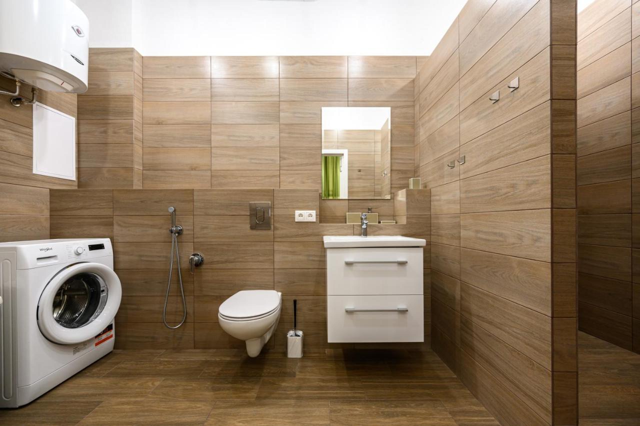 Gagarin Plaza 63 Apartment Odesa Exterior photo